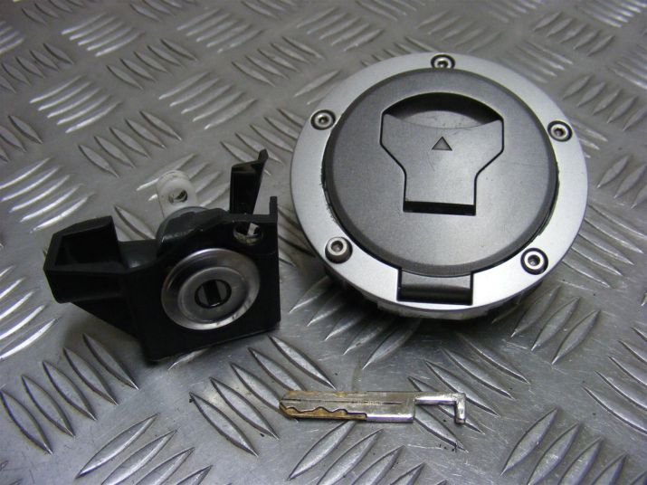 CB650F Fuel Cap Lock Key Genuine Honda 2014-2016 A140