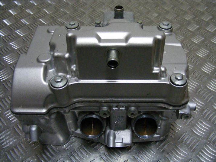 VFR800 Crossrunner Cylinder Head Rear Genuine Honda 2011-2013 646